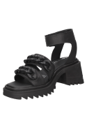 Calzado femenino en cuero negro, estilo informal con taco plano que estiliza la figura.
