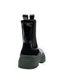 Botín de cuero negro para mujer, estilo Chelsea con punta redonda y caña de 17 cm.