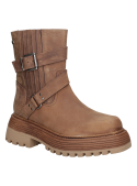 Bota de cuero café, estilo casual robusto con correas y hebilla, combinable con jeans o vestidos para contrastes.