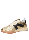 Calzado de mujer en cuero oro, estilo athleisure, elegante y funcional, adecuado para ocasiones semiformales y cotidianas.