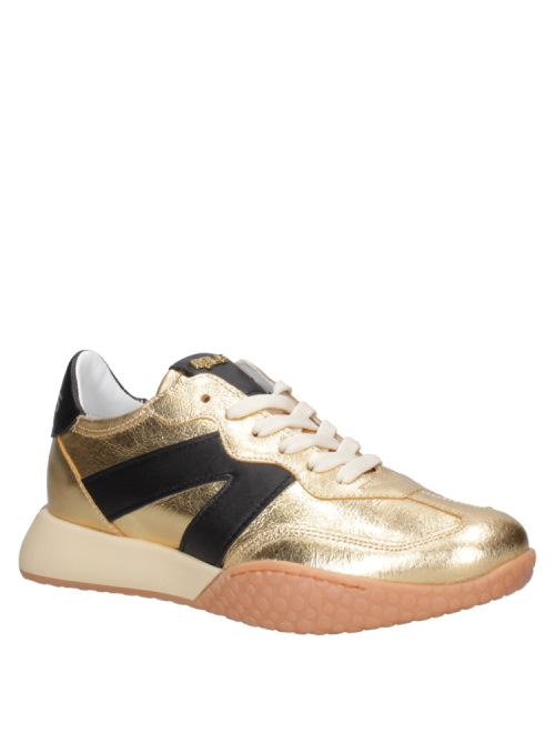 Zapatilla de cuero oro para mujer, estilo casual y athleisure, con diseño moderno y urbano, ideal para salidas cotidianas.