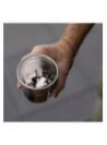 Vasos negros para niño con agarre firme, excelente opción para aventuras al aire libre.