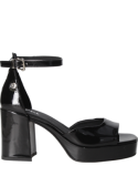 Sandalia Zappa negra de cuero premium con forro de microfibra, diseño vanguardista.
