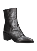 Botín casual de cuero color acero para mujer, con punta ligeramente angulada para un look refinado.