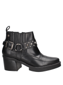 Botín de cuero negro para mujer, diseño elegante y resistente con tachas metálicas en la parte delantera.