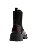 Botín burdeo casual de cuero para mujer, ideal para condiciones exigentes, mezcla de material sintético y diseño funcional.
