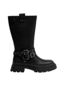 Calzado de cuero negro con suela gruesa de goma, ideal para terrenos variados, estilo biker y funcional.