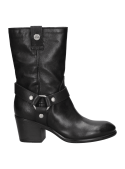 Botín negro de cuero para mujer, con detalles rústicos y robustos, perfecto para un estilo casual o semiformal.