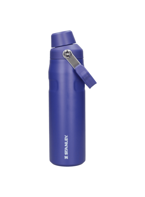 Botella Stanley azul, ideal para niños, estilo outdoor, boca ancha para hidratación rápida en excursiones.