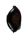 Bolso tote negro con detalles metálicos en las asas, perfecto para un estilo casual femenino.