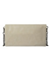 Bandolera compacta beige pálido de PU, elegante para eventos nocturnos urbanos.