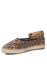 Calzado casual de cuero animal print leopardo, suela de yute, estilo chic para mujer con hebilla decorativa.