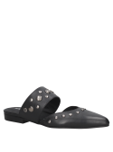 elegante mule negro de cuero para mujer con remaches, ideal para ocasiones informales