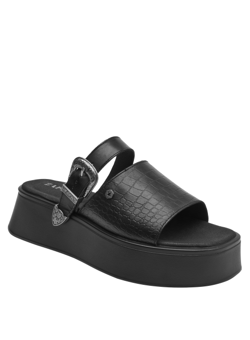 Sandalia de cuero negro con textura sofisticada y detalles metálicos para mujer.
