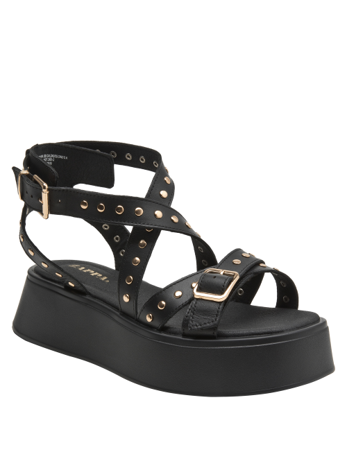Sandalia de mujer en cuero negro, plataforma cómoda, tiras con apliques dorados, versátil y moderna.