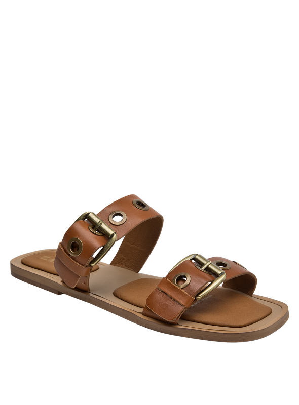 Silueta versátil de sandalia camel, adecuada para el día a día en climas cálidos.