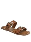 Silueta versátil de sandalia camel, adecuada para el día a día en climas cálidos.