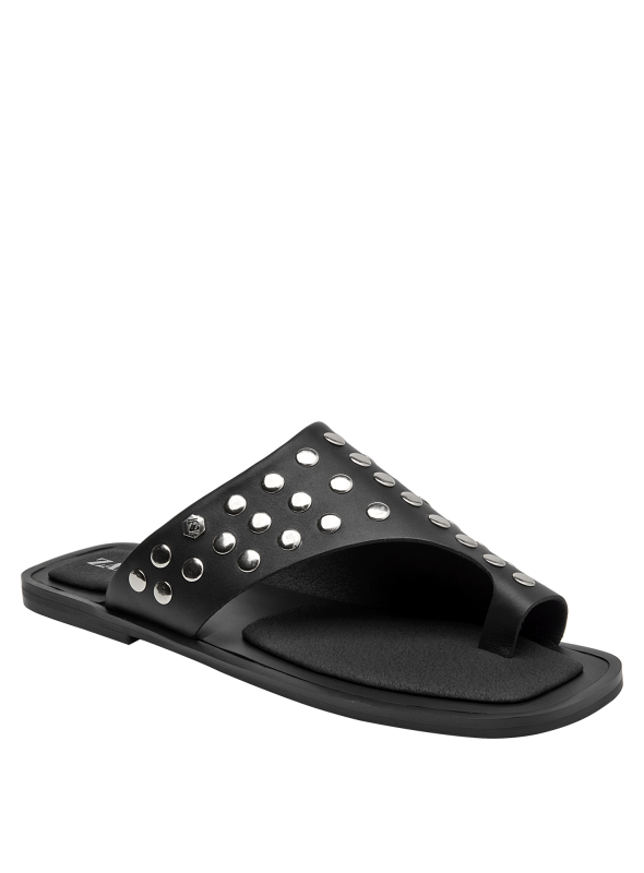 Sandalia de cuero negro para mujer, ideal para climas templados y momentos relajados.