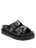 Elegante sandalia negra de cuero con taco tipo plataforma baja.
