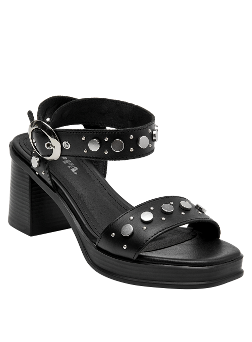 Sandalia negra de cuero, perfecta para combinar con vestidos y jeans.