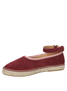 Alpargata burdeo de cuero con punta redonda y taco plano para mujer, estilo casual.
