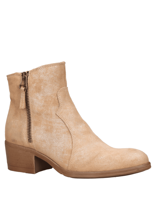 Botín beige de cuero para mujer, con punta redonda y taco bloque, ideal para un look casual y urbano.