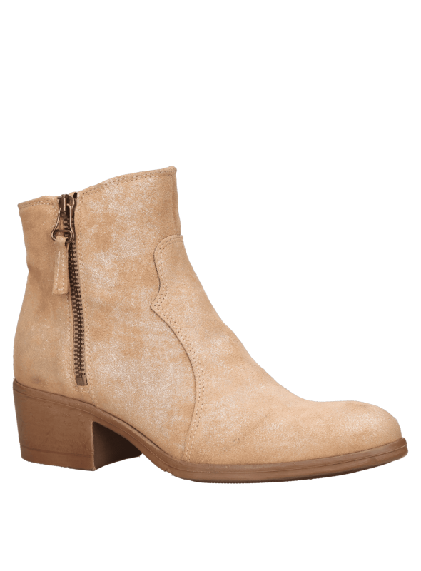 Botín beige de cuero para mujer, con punta redonda y taco bloque, ideal para un look casual y urbano.
