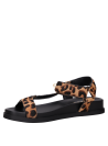 Sandalia plana de cuero animal print con tiras descubiertas y punta abierta para mujer.