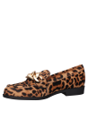 Mocasín de cuero animal print para mujer, estilo casual, punta redonda y taco plano de 3 cm.