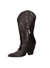 Bota de cuero negro para mujer con punta puntiaguda y taco bloque, ideal para un look urbano-elegante.