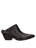 Zapato mule negro de cuero, estilo vaquero, versátil para combinar con trajes y vestidos midi.