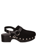 Calzado casual negro de cuero, taco bloque para estabilidad y altura moderada en el día a noche.