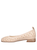 Calzado casual beige de cuero con forro en PU y diseño clásico para mujer.