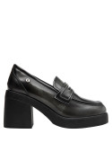 mocasín gris para mujer, estilo casual, recomendado para actividades diarias.