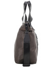 Bolso tote de nylon café, con detalles metálicos, para un look moderno.