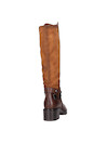 Bota alta marrón de mujer, diseño casual, perfecta para combinar con vestidos oversized o jeans.