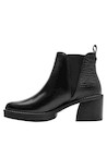 Botín femenino de cuero negro con taco bloque de 6.5 cm, perfecto para combinar con jeans ajustados.