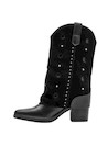 Calzado vaquero negro de cuero suave con textura de gamuza, perfecto para combinar con vestidos bohemios.