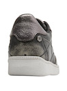 Zapatilla de mujer en gris metalizado, perfecta para combinar con jeans o faldas.