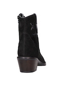 Botín negro de mujer con taco bloque de 6 cm, ideal para un look moderno y cómodo.
