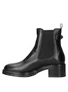 Botín negro de cuero con taco bloque de 5 cm, ideal para un look urbano y contemporáneo.