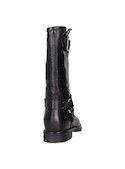 Bota de cuero negro con taco bloque de 3 cm, ideal para comodidad y estilo.