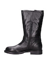 Biker boots de mujer en cuero negro con detalles de hebillas audaces.