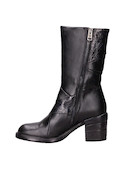Botines negros de cuero para mujer, con silueta tubular y texturas matizadas.