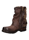 mujer botines de cuero moro estilo urbano, ideal para uso diario y salidas casuales.