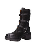 Botín urbano negro de cuero para mujer con taco bloque de 6.5 cm y diseño moderno.