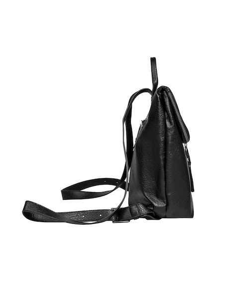 Correa extraíble en mochila negra de mujer, versátil para diferentes estilos y actividades.
