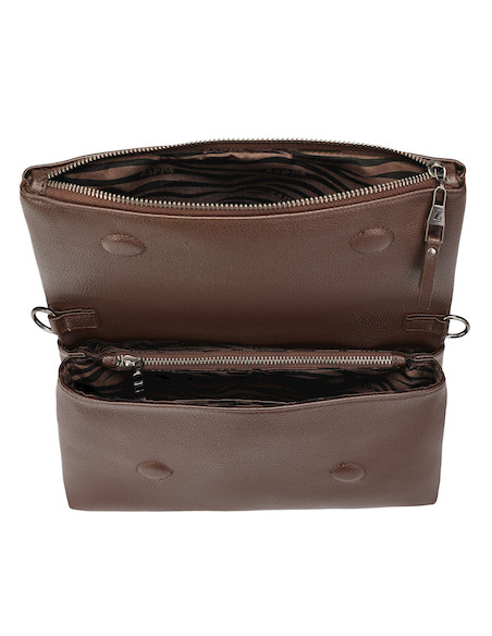 Bandolera mujer color moro con diseño moderno y funcional, ideal para estilo casual y uso diario.