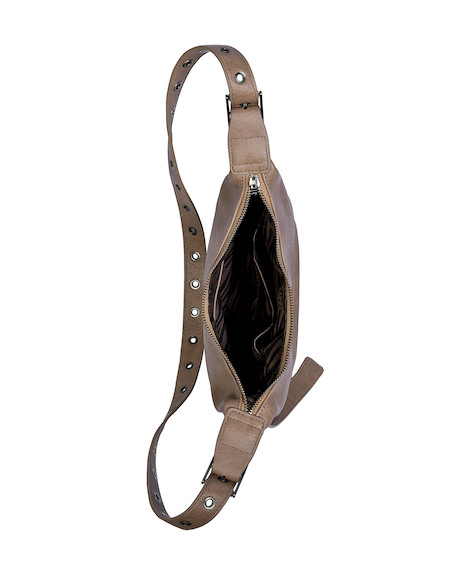 Bandolera beige de mujer en material PU, estilo casual con detalles metálicos y correa ajustable.