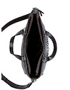 Bandolera de mujer Zappa, versátil y espaciosa, perfecta para llevar lo esencial con estilo.
